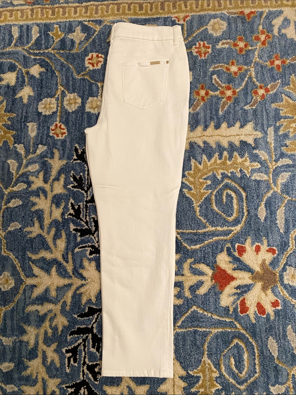 Chico's So-Slimming Girlfriend Slim Leg Crops • Size 1.5 = 10 Misses - Picture 7 of 10